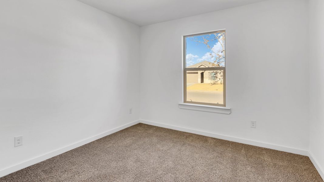 Spacious, unfurnished interior of a new home in Terra Vista, Lubbock (Image 9).