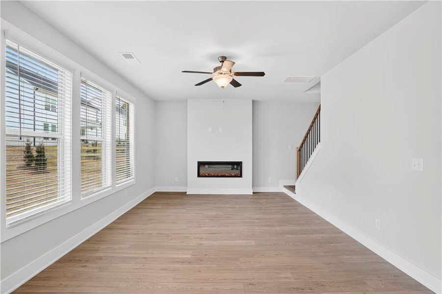 Spacious, unfurnished interior of a new home in Killian Manor at The Adares, Adairsville (Image 6). Spacious, unfurnished interior of a new home in Killian Manor at The Adares, Adairsville (Image 6).