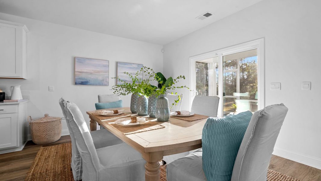Representative furnished interior of a home built from the Cali by D.R. Horton in The Lakes at North Glynn, Brunswick (Image 9).