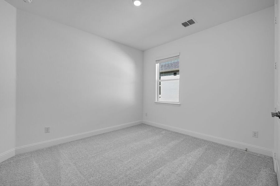 Spacious, unfurnished interior of a new home in South Oak 60s, Lakewood Village (Image 20). Spacious, unfurnished interior of a new home in South Oak 60s, Lakewood Village (Image 20).