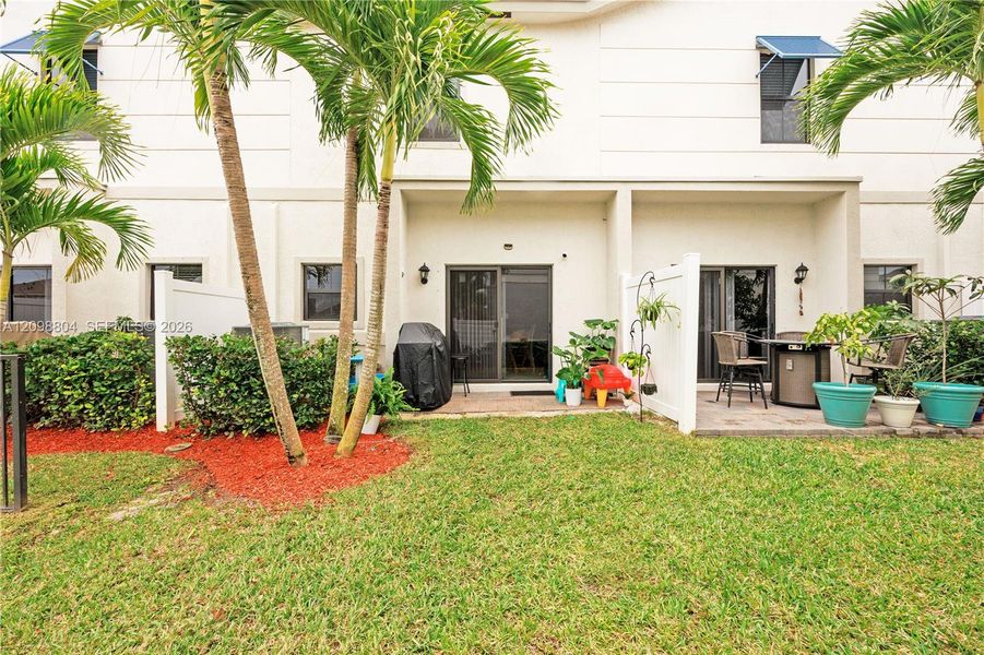 Exterior details and patio area of a home in , Pompano Beach (Image 20). Exterior details and patio area of a home in , Pompano Beach (Image 20).