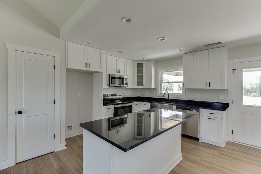 Furnished interior view inside a new home in , Hartwell (Image 7).