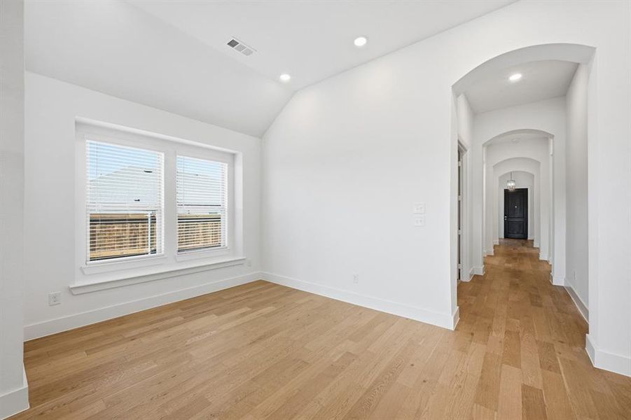 Spacious, unfurnished interior of a new home in Sandbrock Ranch, Aubrey (Image 17).