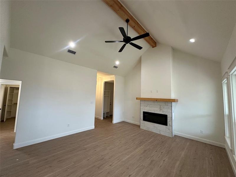 Spacious, unfurnished interior of a new home in , Abilene (Image 19).