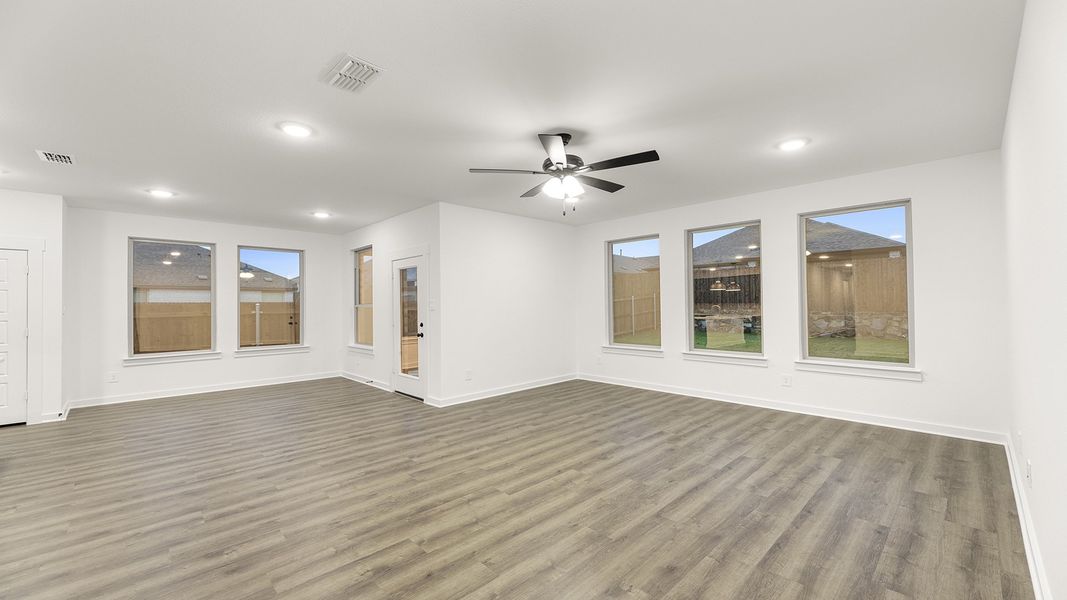 Spacious, unfurnished interior of a new home in The Oaks, Red Oak (Image 18). Spacious, unfurnished interior of a new home in The Oaks, Red Oak (Image 18).
