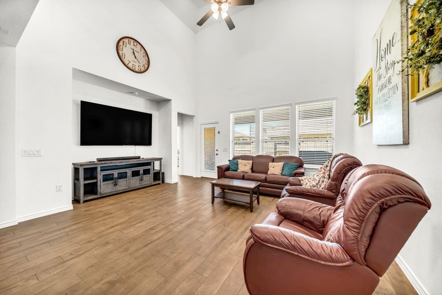 Furnished interior view inside a new home in Mavera, Conroe (Image 11).