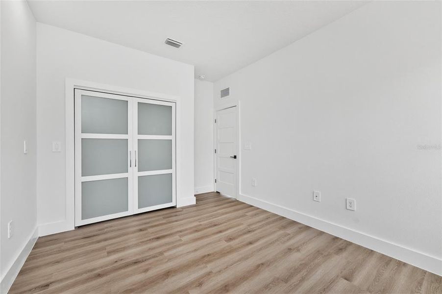Spacious, unfurnished interior of a new home in , Rotonda West (Image 41).