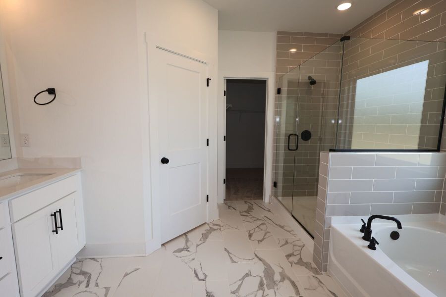 Owner's Bathroom Owner's Bathroom