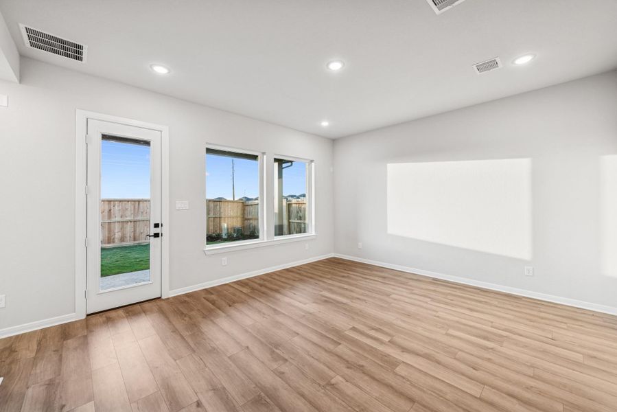 Spacious, unfurnished interior of a new home in Jubilee, Hockley (Image 15).