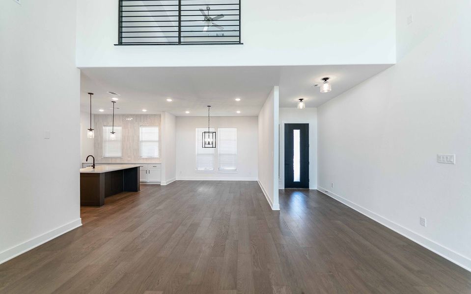 Spacious, unfurnished interior of a new home in Solterra, Mesquite (Image 20).
