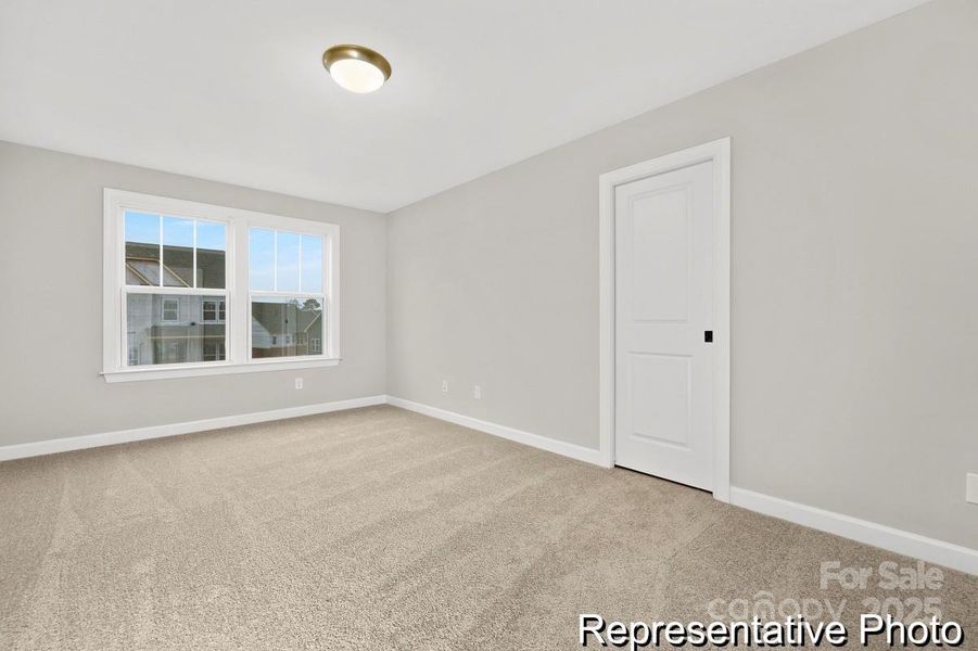 Spacious, unfurnished interior of a new home in , Monroe (Image 19).