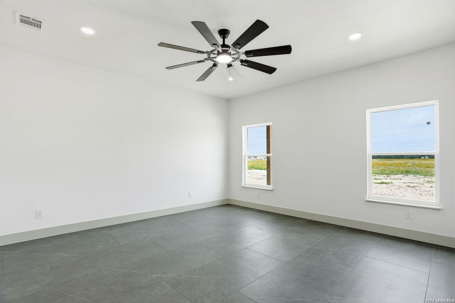 Spacious, unfurnished interior of a new home in , La Vernia (Image 25). Spacious, unfurnished interior of a new home in , La Vernia (Image 25).