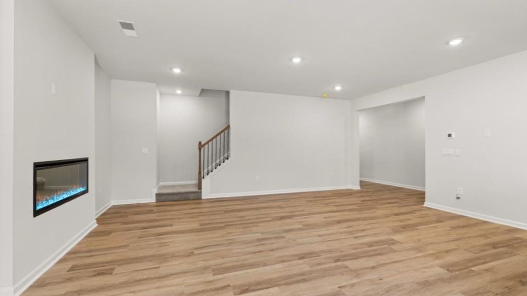 Spacious, unfurnished interior of a new home in Village at Pine Valley, Gainesville (Image 24).
