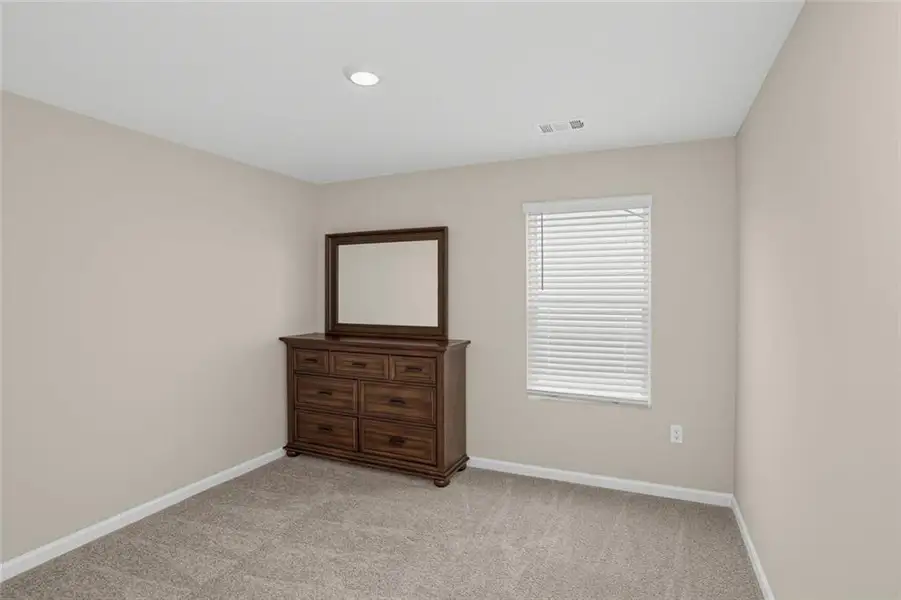 Spacious, unfurnished interior of a new home in Etowah Preserve, Dawsonville (Image 20).