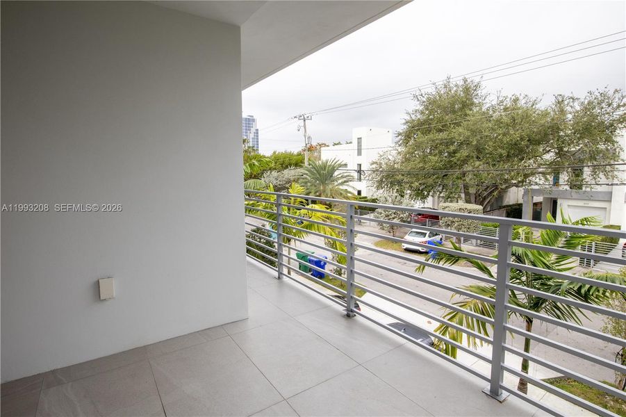 Exterior details and patio area of a home in , Miami (Image 4).