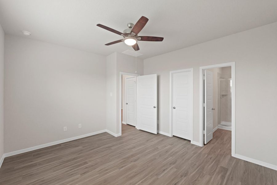 Spacious, unfurnished interior of a new home in Bammel Oaks, Houston (Image 21). Spacious, unfurnished interior of a new home in Bammel Oaks, Houston (Image 21).