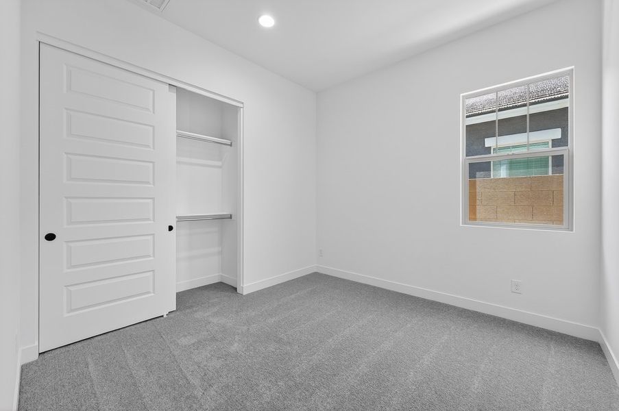Spacious, unfurnished interior of a new home in Ellsworth Ranch, Queen Creek (Image 23).