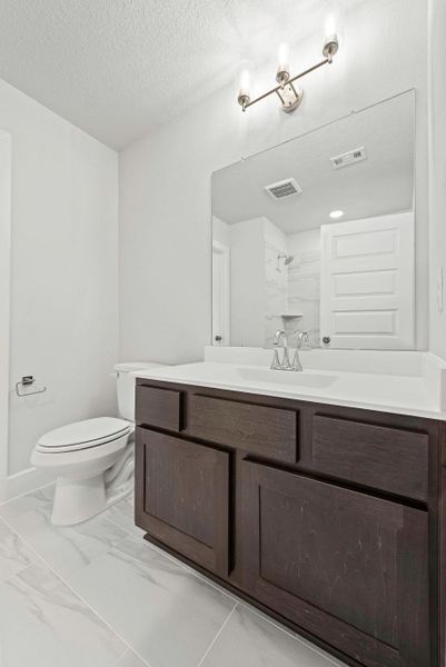 Furnished interior view inside a new home in Grand Central Park – 50', Conroe (Image 6).