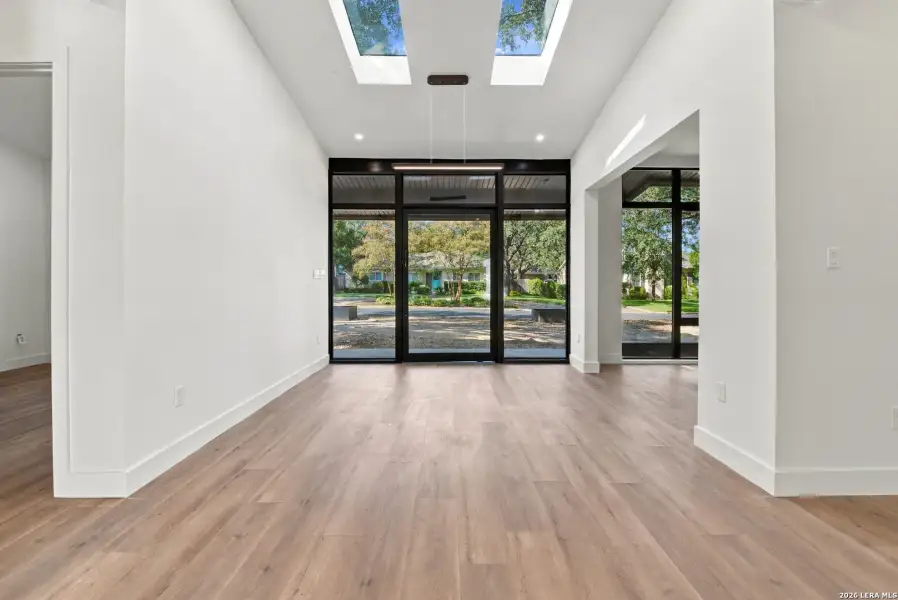Spacious, unfurnished interior of a new home in , San Antonio (Image 5). Spacious, unfurnished interior of a new home in , San Antonio (Image 5).