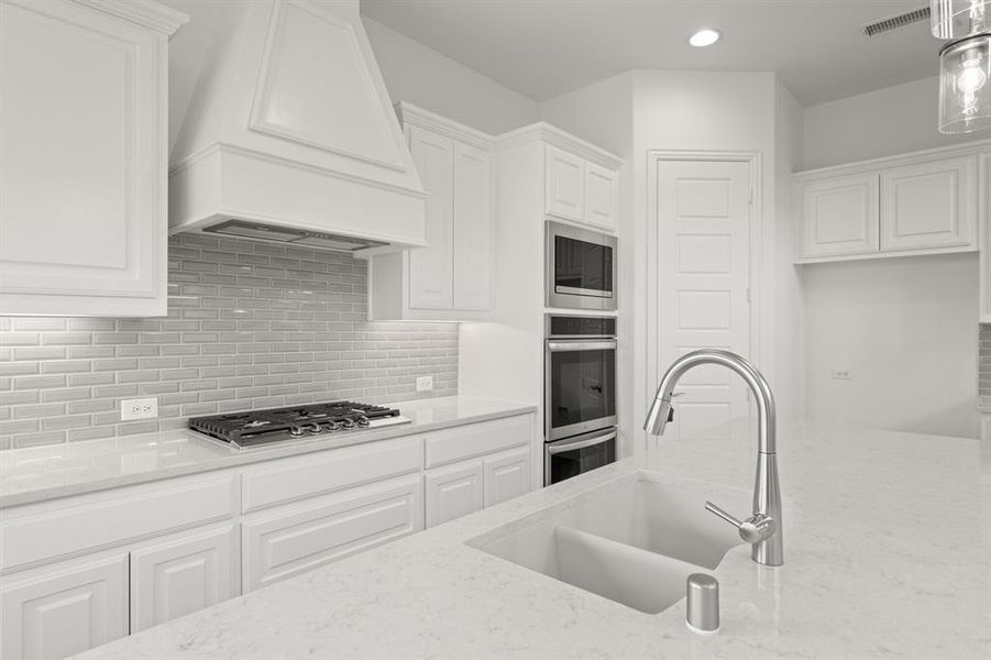 1536 Euclid- Kitchen-4 1536 Euclid- Kitchen-4