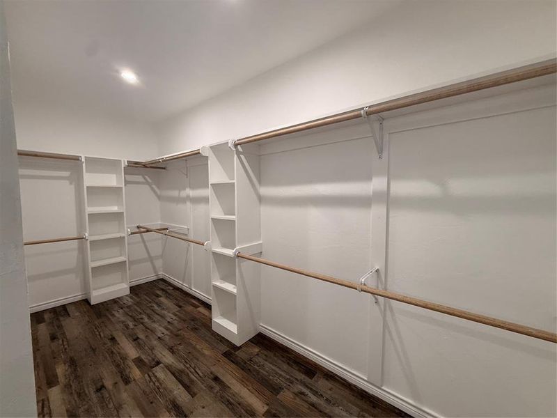 Spacious, unfurnished interior of a new home in , Mineola (Image 18). Spacious, unfurnished interior of a new home in , Mineola (Image 18).