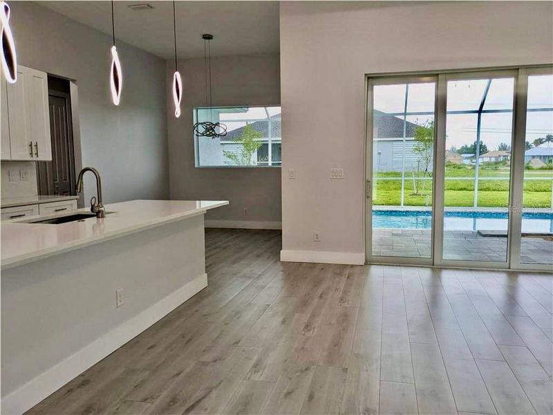 Spacious, unfurnished interior of a new home in , Cape Coral (Image 28).
