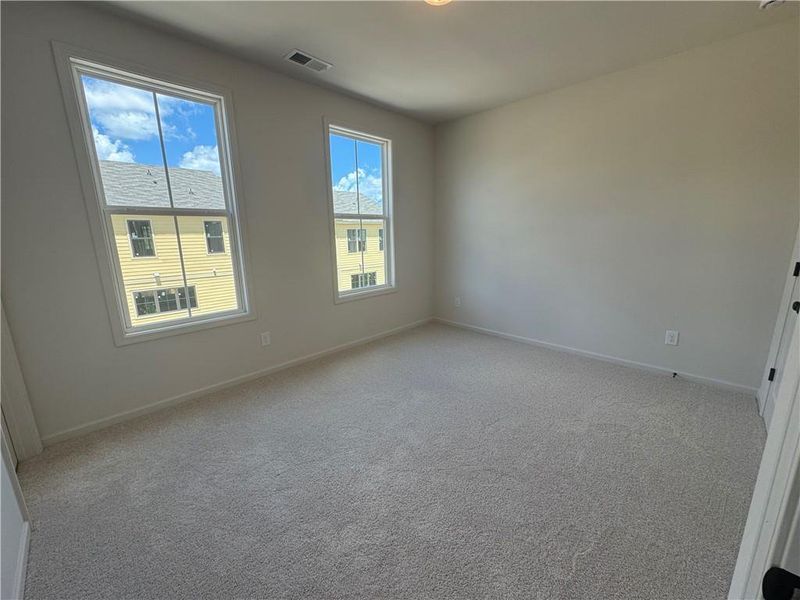 Spacious, unfurnished interior of a new home in , Alpharetta (Image 17).