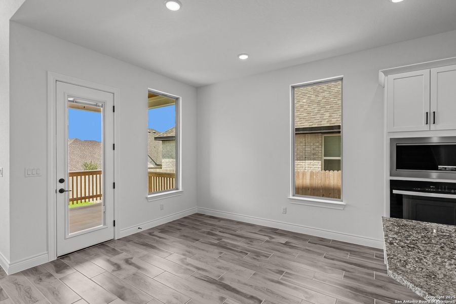 Spacious, unfurnished interior of a new home in Bison Ridge, San Antonio (Image 27). Spacious, unfurnished interior of a new home in Bison Ridge, San Antonio (Image 27).