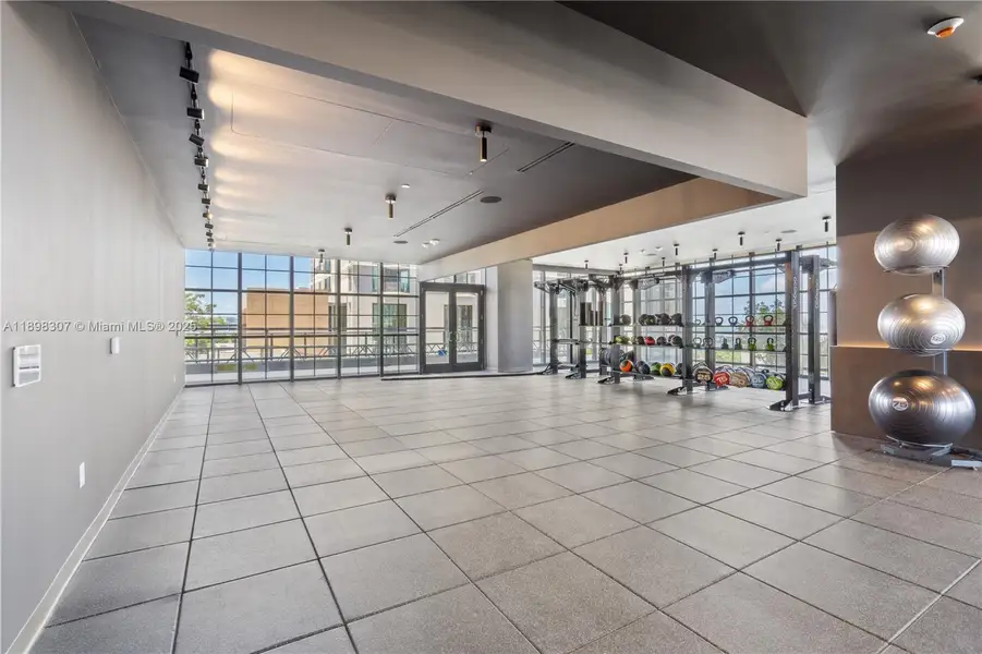 Community amenities in , Miami (Image 62).