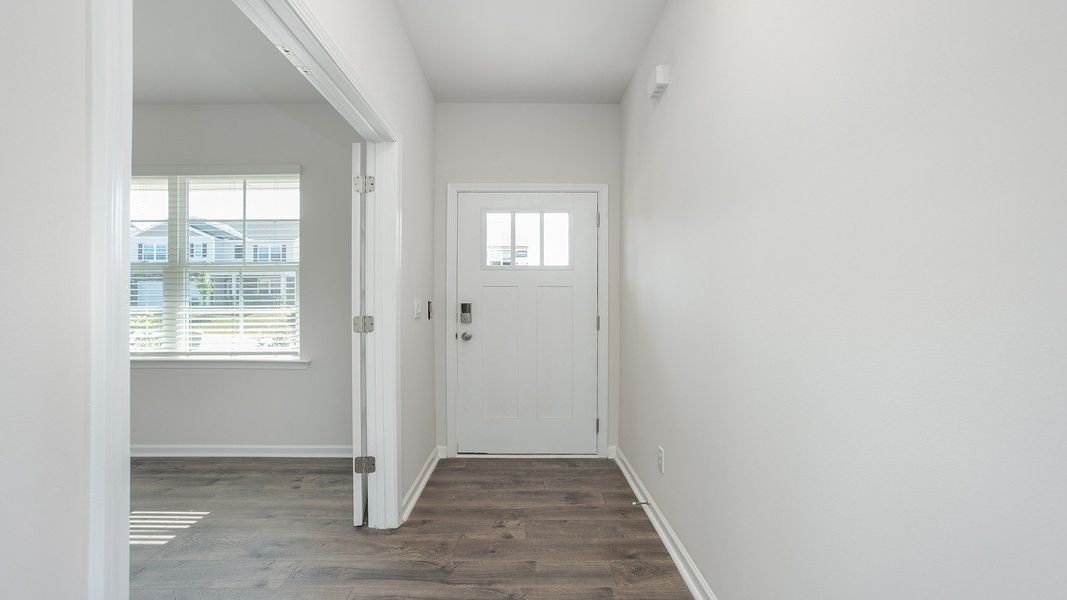 Spacious, unfurnished interior of a new home in Middleton, Greensboro (Image 9).