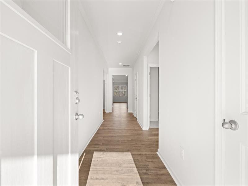 Spacious, unfurnished interior of a new home in Falcon Landing, Gainesville (Image 12).