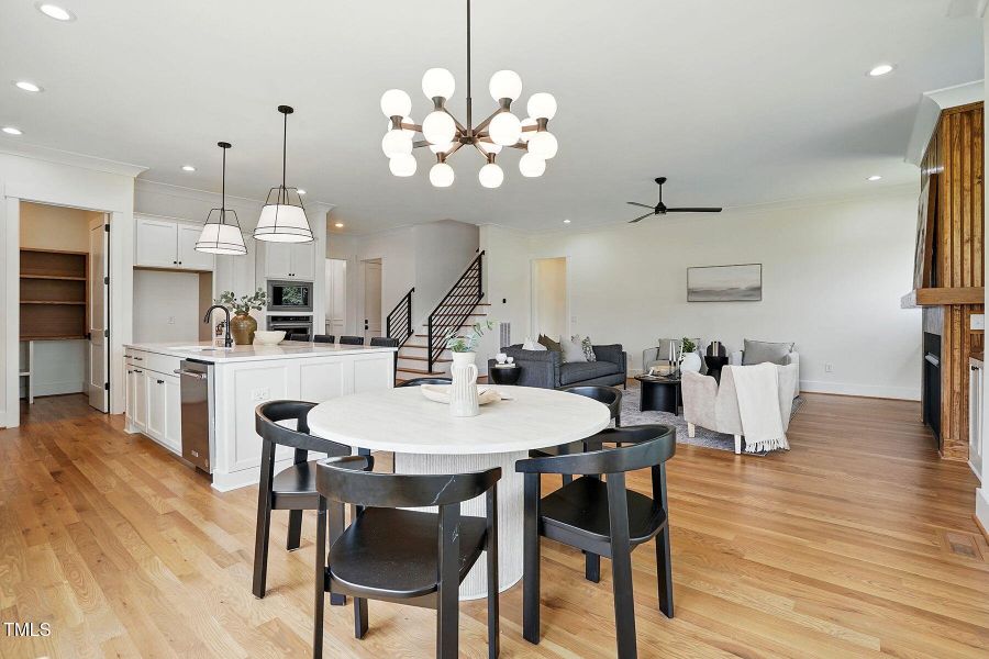 43-web-or-mls-Photo_013 (2) 43-web-or-mls-Photo_013 (2)