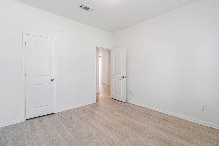 Spacious, unfurnished interior of a new home in Columbia Lakes, West Columbia (Image 16). Spacious, unfurnished interior of a new home in Columbia Lakes, West Columbia (Image 16).