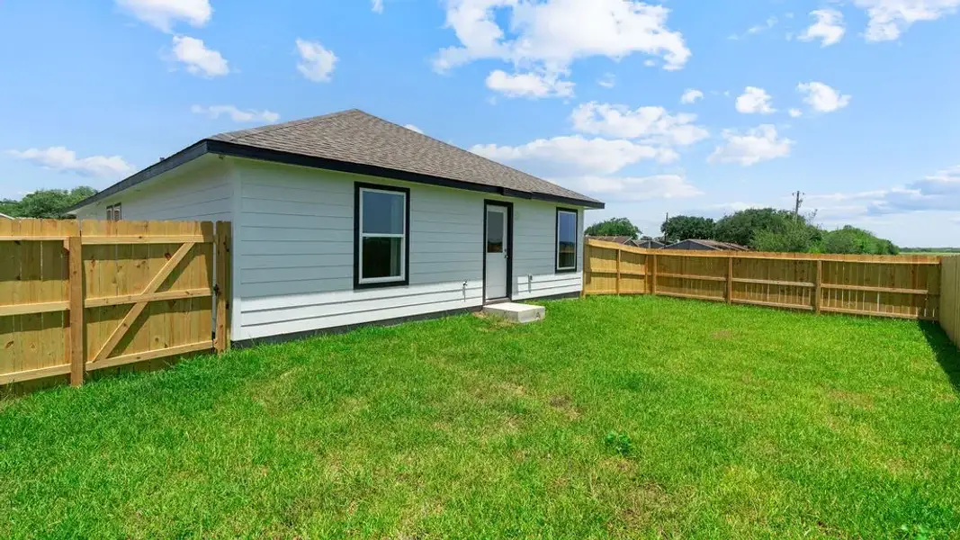 Representative exterior details of a home built from the Barton by D.R. Horton in Flagstop Crossing, Odem (Image 3).