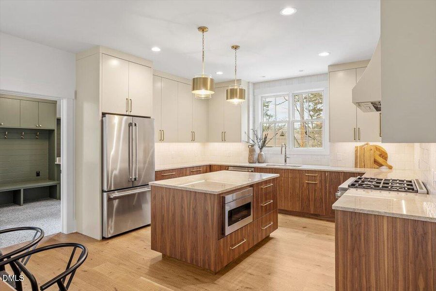 17-2305 Sprunt Ave [2811143]_17