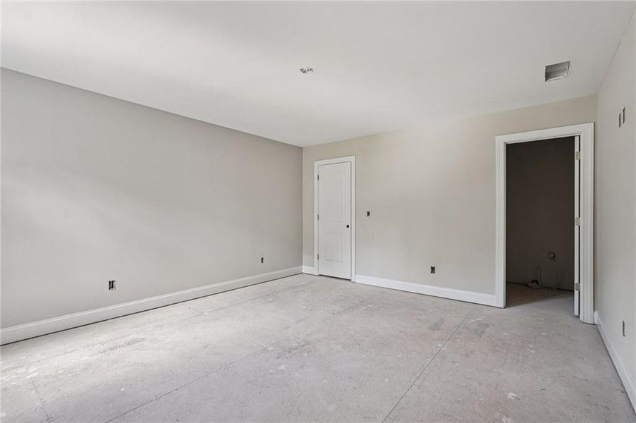 Spacious, unfurnished interior of a new home in , Douglasville (Image 50).