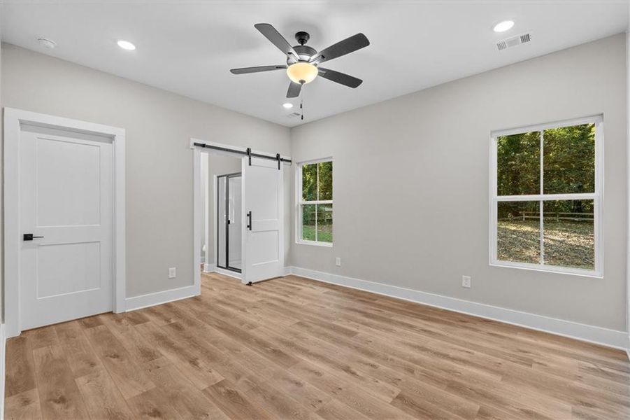 Spacious, unfurnished interior of a new home in , Carrollton (Image 19).