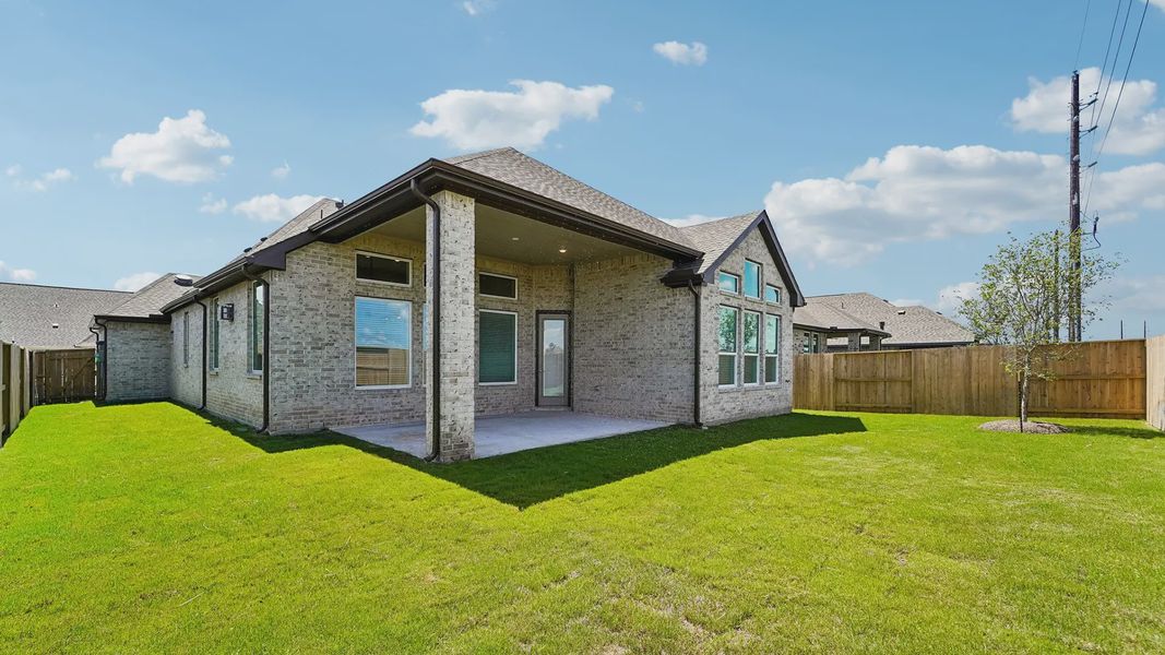 Representative exterior details of a home built from the Cayman by Chesmar Homes in Crescent Bluff, Georgetown (Image 28).