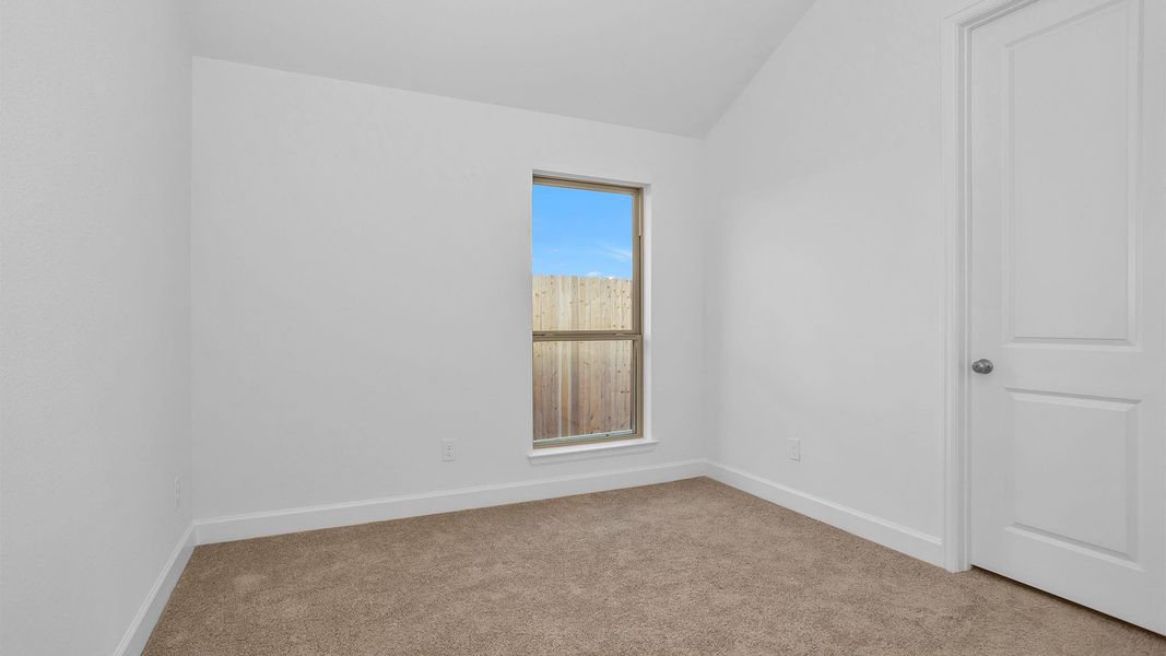 Spacious, unfurnished interior of a new home in Valencia 50', Manvel (Image 9).