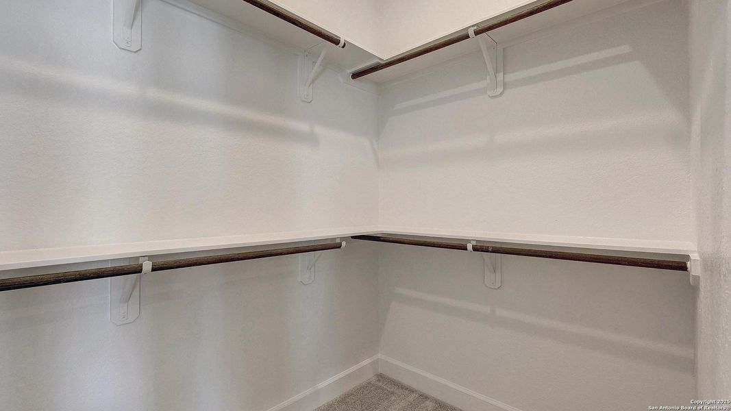 Spacious, unfurnished interior of a new home in Esperanza 50', Boerne (Image 27).