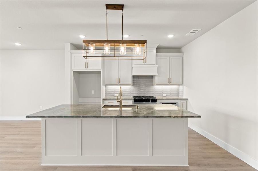 015-2884Enfield-TheColony-TX-75056-Kitchen.jpg-SMALL 015-2884Enfield-TheColony-TX-75056-Kitchen.jpg-SMALL