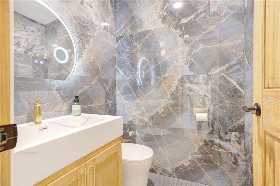 Furnished interior view inside a new home in , Pittsburg (Image 32).