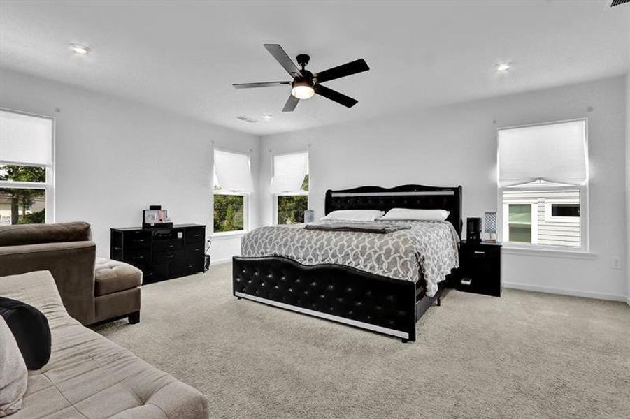 Furnished interior view inside a new home in Sweetbay Farm, Lawrenceville (Image 29).