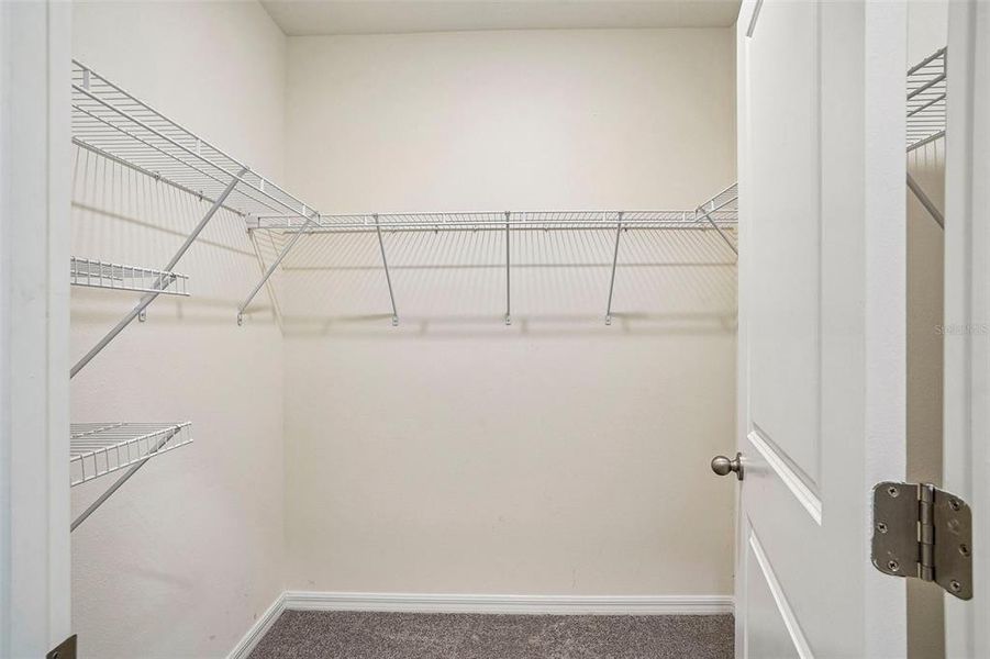 Spacious, unfurnished interior of a new home in Lake Diamond, Ocala (Image 38).