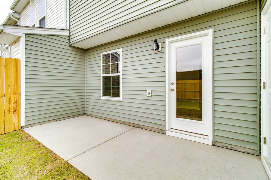 Exterior details and patio area of a home in Astoria, Columbia (Image 3).