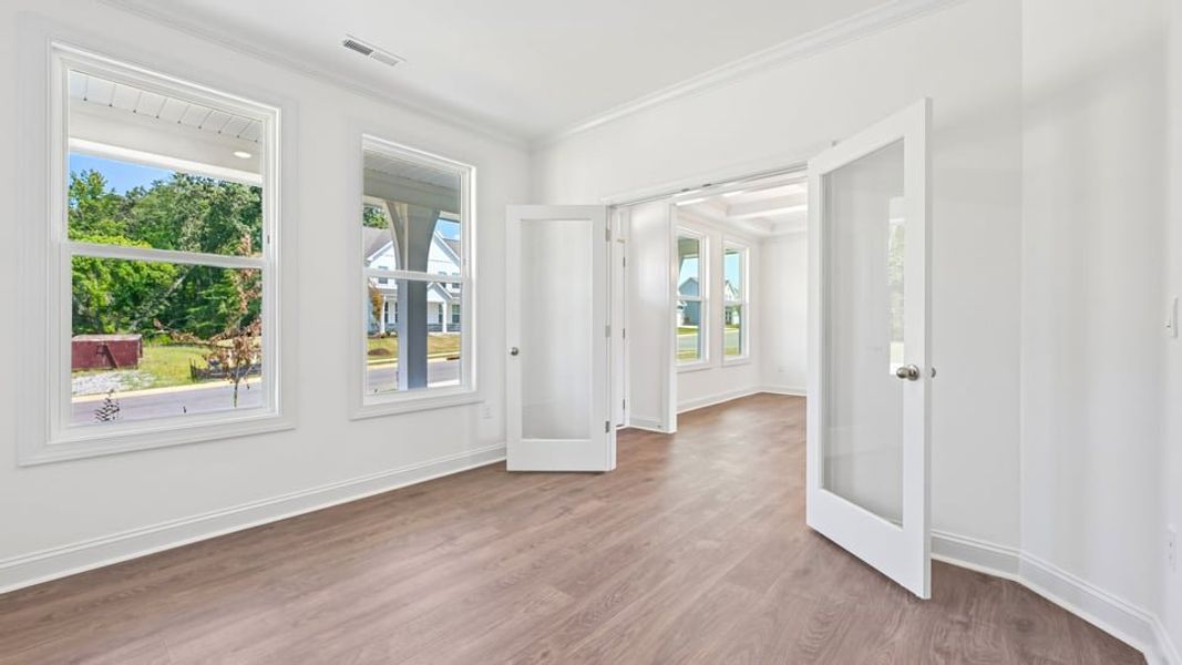 Spacious, unfurnished interior of a new home in Eagle Creek, Fuquay Varina (Image 32).
