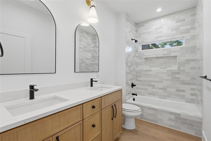 Furnished interior view inside a new home in , Dallas (Image 5).