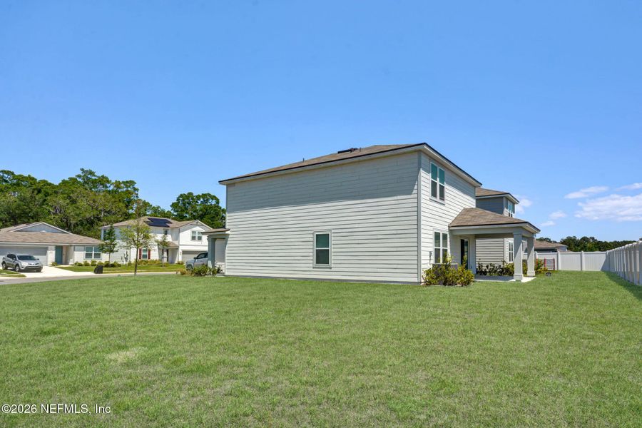 Exterior details and patio area of a home in , Jacksonville (Image 3).