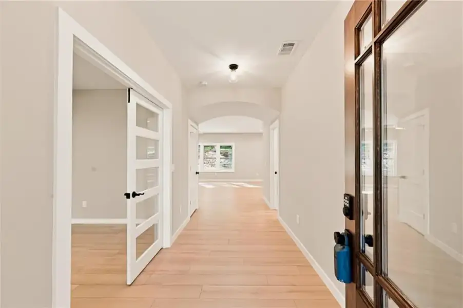Spacious, unfurnished interior of a new home in , Austell (Image 19). Spacious, unfurnished interior of a new home in , Austell (Image 19).