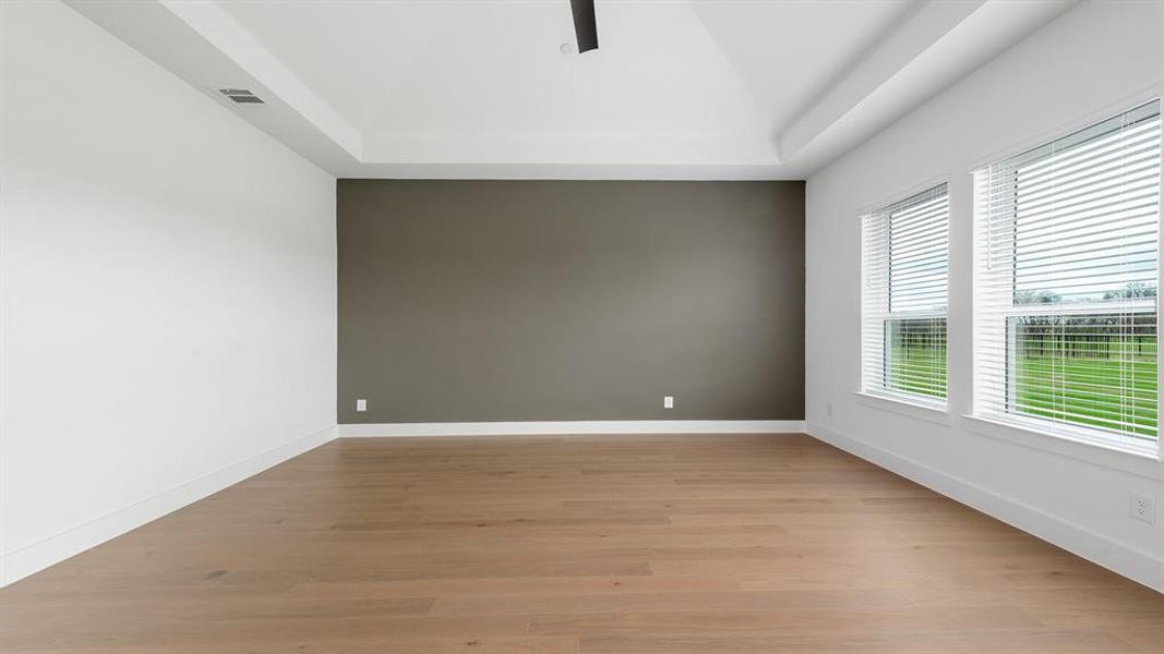 Spacious, unfurnished interior of a new home in Enchanted Creek, Lucas (Image 16).